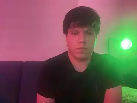 Snapshot of wtk96b chatting on 28, 9, 2025 wtk96b online show from 28, 9, 2025