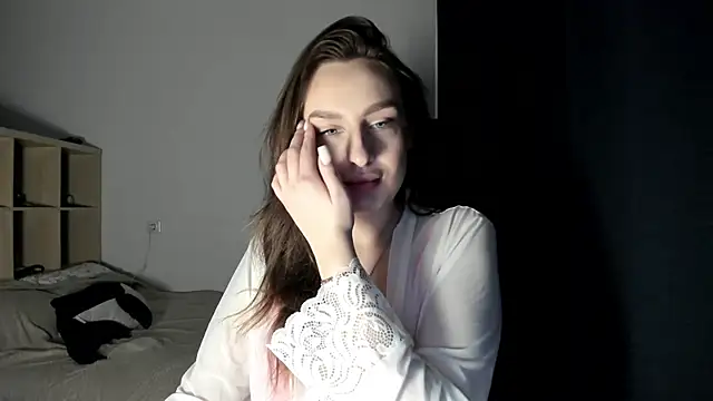 Snapshot of Ella___Bell chatting on 11, 2, 2025 Ella Bell online show from 11, 2, 2025