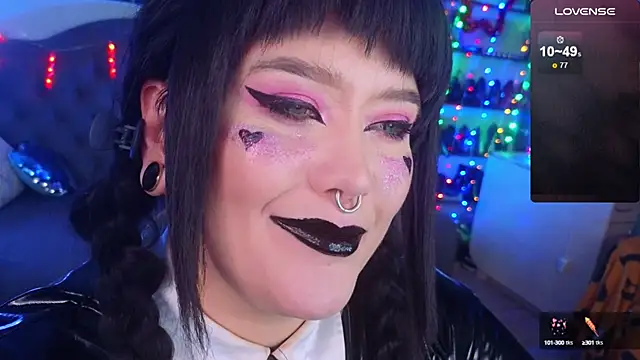 wickedxqueen online show from 20, 12, 2024