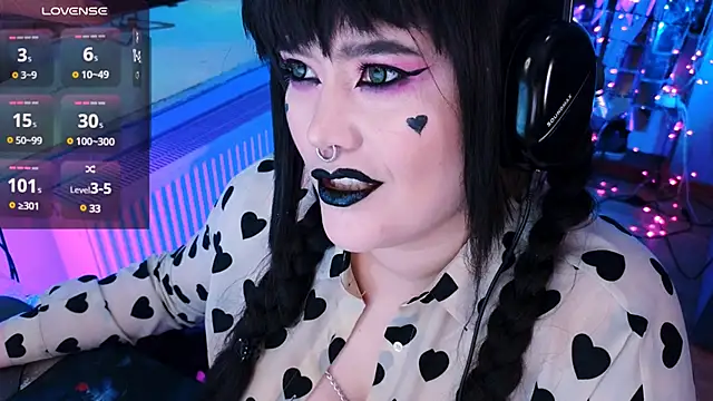 wickedxqueen online show from 24, 2, 2025