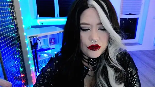 wickedxqueen online show from 22, 3, 2026