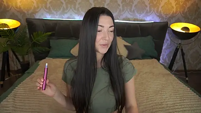 EmilyHalls online show from 4, 2, 2025