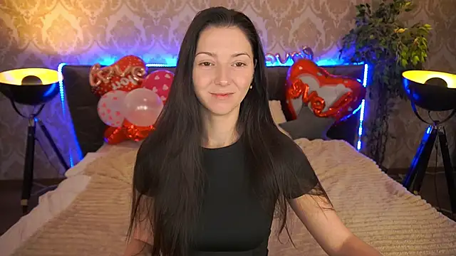 EmilyHalls online show from 15, 2, 2025