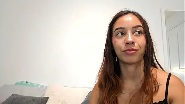 Estrella Duran online show from 17, 3, 2025