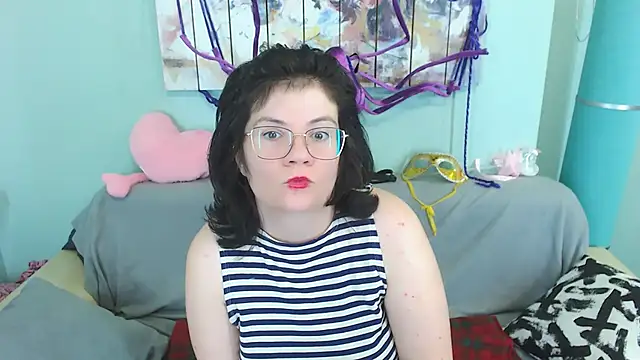 Snapshot of EverlyRays chatting on 13, 12, 2024 EverlyRays online show from 13, 12, 2024