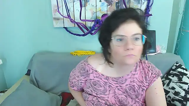 Snapshot of EverlyRays chatting on 24, 12, 2024 EverlyRays online show from 24, 12, 2024