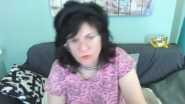 Snapshot of EverlyRays chatting on 13, 1, 2025 EverlyRays online show from 13, 1, 2025