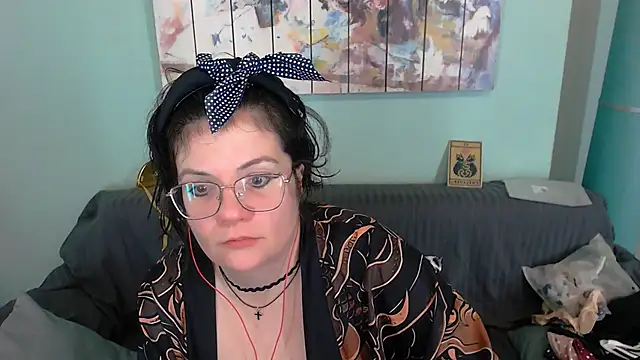 Snapshot of EverlyRays chatting on 2, 10, 2025 EverlyRays online show from 2, 10, 2025