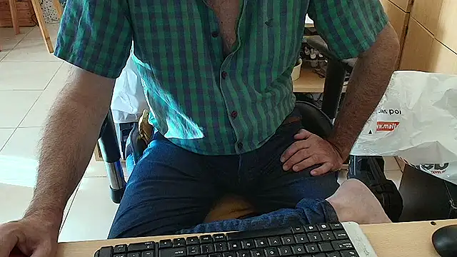 Snapshot of angelgarcia269 chatting on 24, 3, 2026 angelgarcia269 online show from 24, 3, 2026