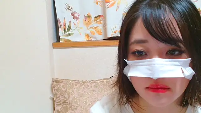 Snapshot of liliyRiSAcha-n chatting on 17, 10, 2025 liliyRiSAcha-n online show from 17, 10, 2025