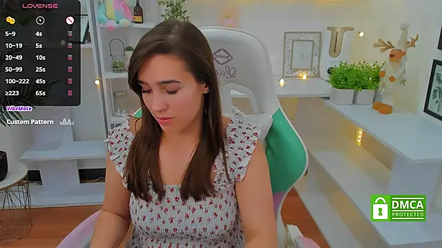  Eliizabeth  online show from 5, 1, 2025
