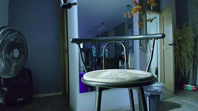 Snapshot of roxana_collins chatting on 3, 11, 2025 roxana collins online show from 3, 11, 2025