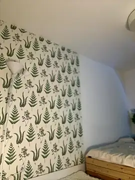 Snapshot of Marie_Diaze chatting on 7, 12, 2024 Marie Diaze online show from 7, 12, 2024