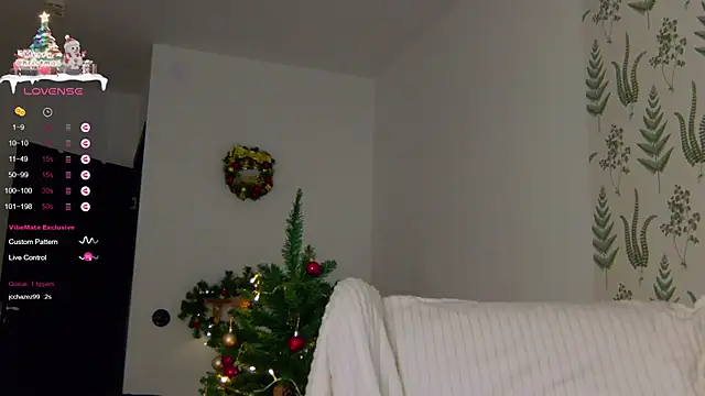 Snapshot of Marie_Diaze chatting on 30, 12, 2024 Marie Diaze online show from 30, 12, 2024