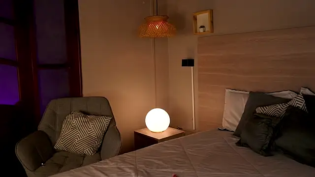 lua ferch   online show from 19, 11, 2025