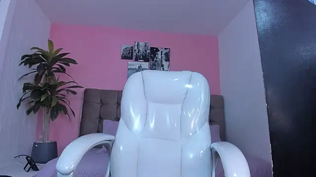 Snapshot of aleja_cute_ chatting on 17, 1, 2025 aleja cute online show from 17, 1, 2025