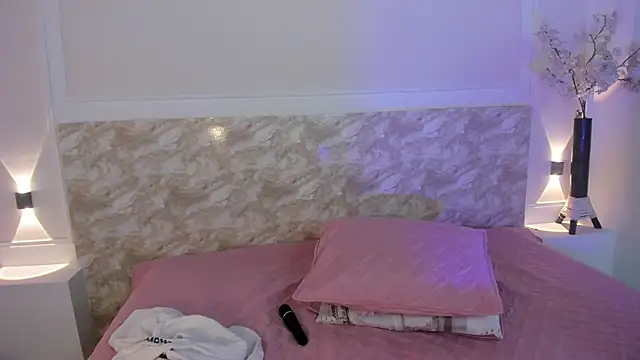 EmilyEvans7 online show from 27, 1, 2025