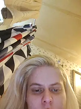 Snapshot of AshleyDalton101 chatting on 12, 3, 2026 AshleyDalton101 online show from 12, 3, 2026