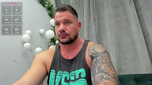 musclemonster31 online show from 22, 2, 2025