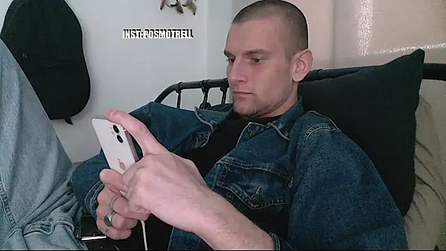 ETHAN MOORE online show from 12, 4, 2026