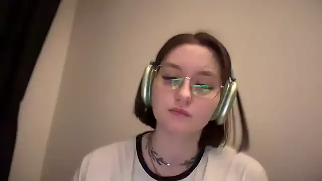 Isabel-Bailey online show from 25, 1, 2025