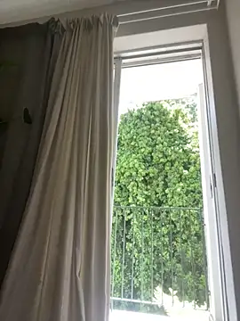 Snapshot of YesTheSexiest chatting on 16, 10, 2025 YesTheSexiest online show from 16, 10, 2025