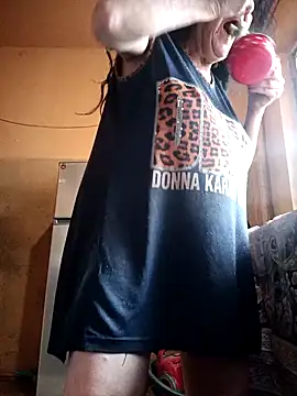 Lovely Lori online show from 1, 2, 2025