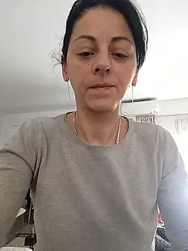 bruneta sexy23 online show from 11, 1, 2026