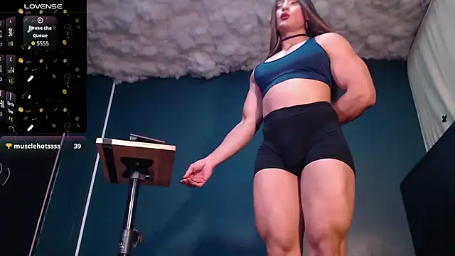 Snapshot of Layla_miss chatting on 10, 9, 2025 Layla miss online show from 10, 9, 2025