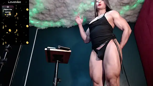 Snapshot of Layla_miss chatting on 14, 11, 2025 Layla miss online show from 14, 11, 2025