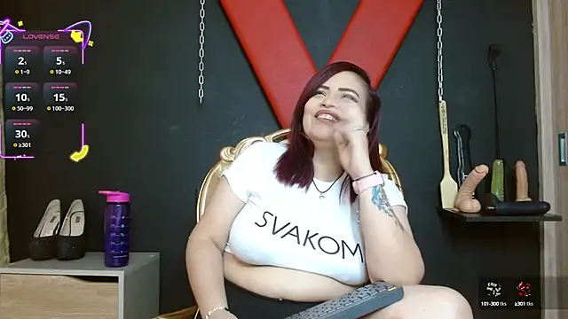 Snapshot of jolie_colette chatting on 8, 9, 2025 jolie colette online show from 8, 9, 2025