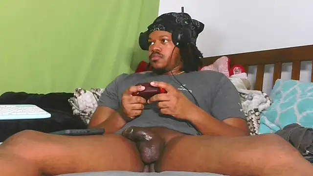 Carolinayoungin online show from 17, 11, 2025