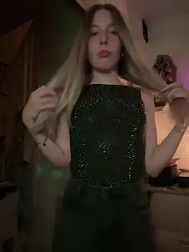 Snapshot of VeraSerephina chatting on 13, 12, 2025 VeraSerephina online show from 13, 12, 2025