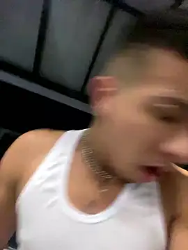 Snapshot of IanValencia_ chatting on 2, 12, 2024 IanValencia online show from 2, 12, 2024