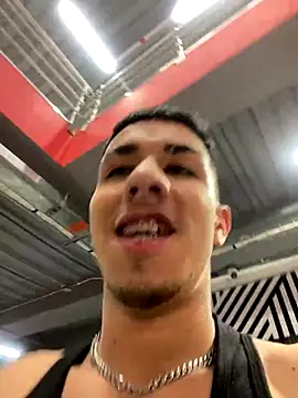 Snapshot of IanValencia_ chatting on 4, 12, 2024 IanValencia online show from 4, 12, 2024