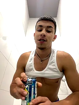 Snapshot of IanValencia_ chatting on 5, 12, 2024 IanValencia online show from 5, 12, 2024