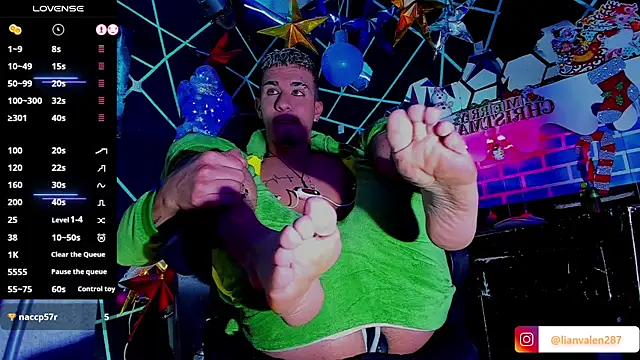 Snapshot of IanValencia_ chatting on 22, 12, 2024 IanValencia online show from 22, 12, 2024