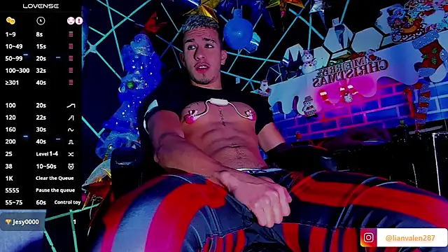 Snapshot of IanValencia_ chatting on 22, 12, 2024 IanValencia online show from 22, 12, 2024