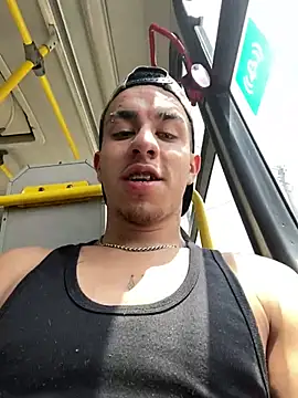 Snapshot of IanValencia_ chatting on 3, 3, 2025 IanValencia online show from 3, 3, 2025