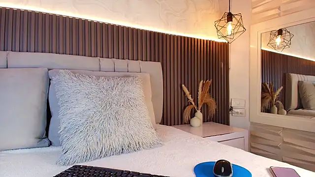 SHANONCLARK online show from 21, 12, 2025