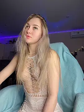 Snapshot of Good__Girl_ chatting on 10, 4, 2026 Good Girl online show from 10, 4, 2026