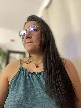 Lia flowers online show from 24, 2, 2025