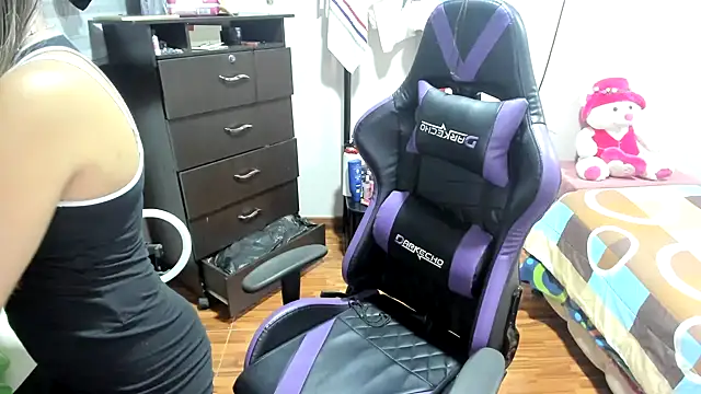 Snapshot of LuisaReyes_2911 chatting on 16, 12, 2024 LuisaReyes 2911 online show from 16, 12, 2024