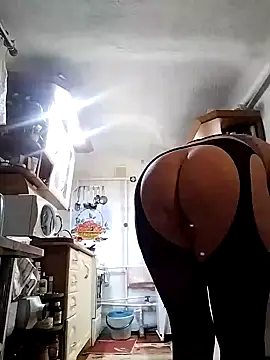 lindaledi2 online show from 5, 2, 2025