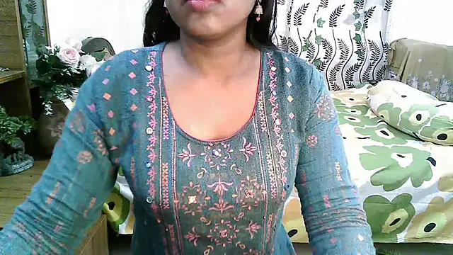 Snapshot of esita_1212 chatting on 25, 2, 2025 esita 1212 online show from 25, 2, 2025