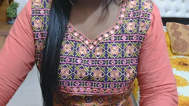 Snapshot of esita_1212 chatting on 8, 11, 2025 esita 1212 online show from 8, 11, 2025