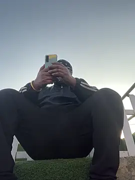 Dick 6inches online show from 25, 2, 2026