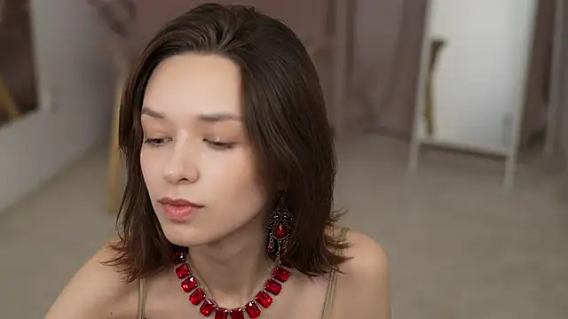 Snapshot of VivianLy_ chatting on 24, 12, 2024 VivianLy online show from 24, 12, 2024