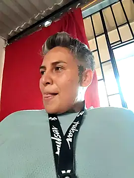 Snapshot of Yessi_rousse chatting on 20, 10, 2025 Yessi rousse online show from 20, 10, 2025