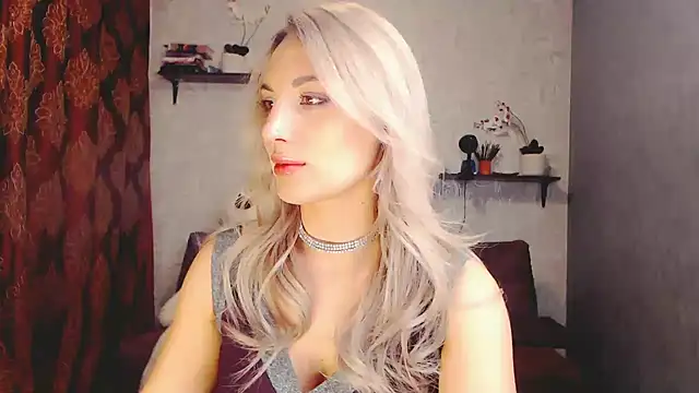 Snapshot of MillaXQueen chatting on 14, 2, 2025 MillaXQueen online show from 14, 2, 2025